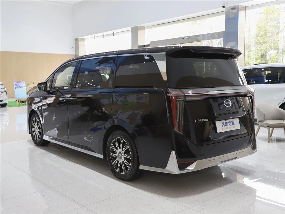 GAC Trumpchi E9 RHD MPV high quality